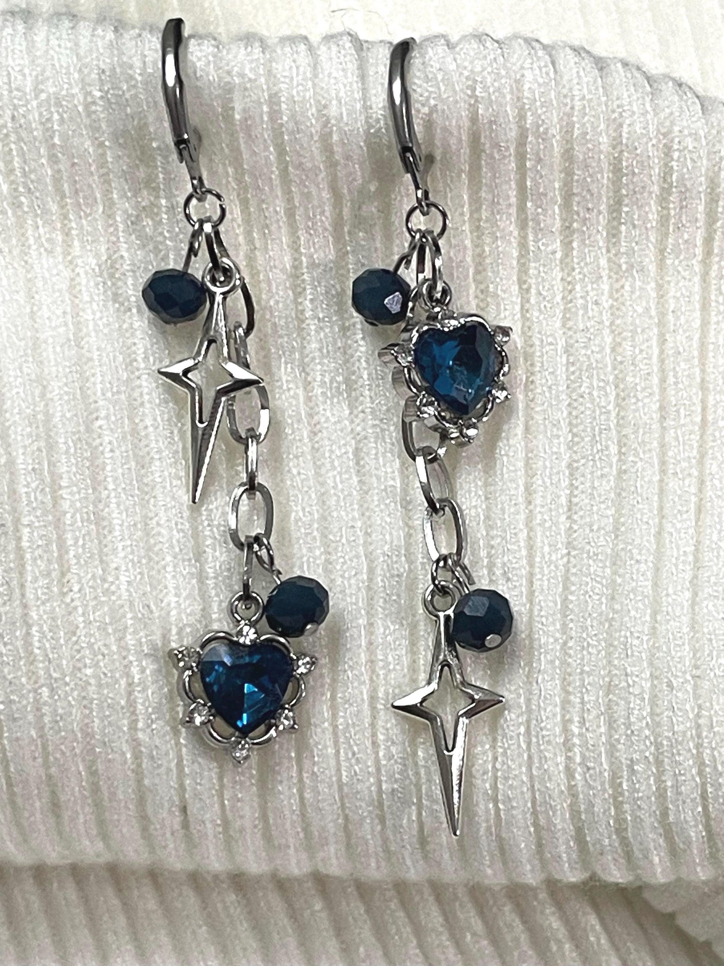 Mismatch Heart Dangle Earrings | Grunge Goth Asymmetrical Fairycore Jewelr