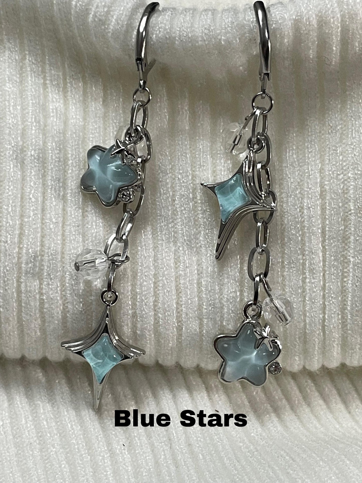 Mismatch Dangly Star Earrings | Grunge Goth Asymmetrical Jewelry