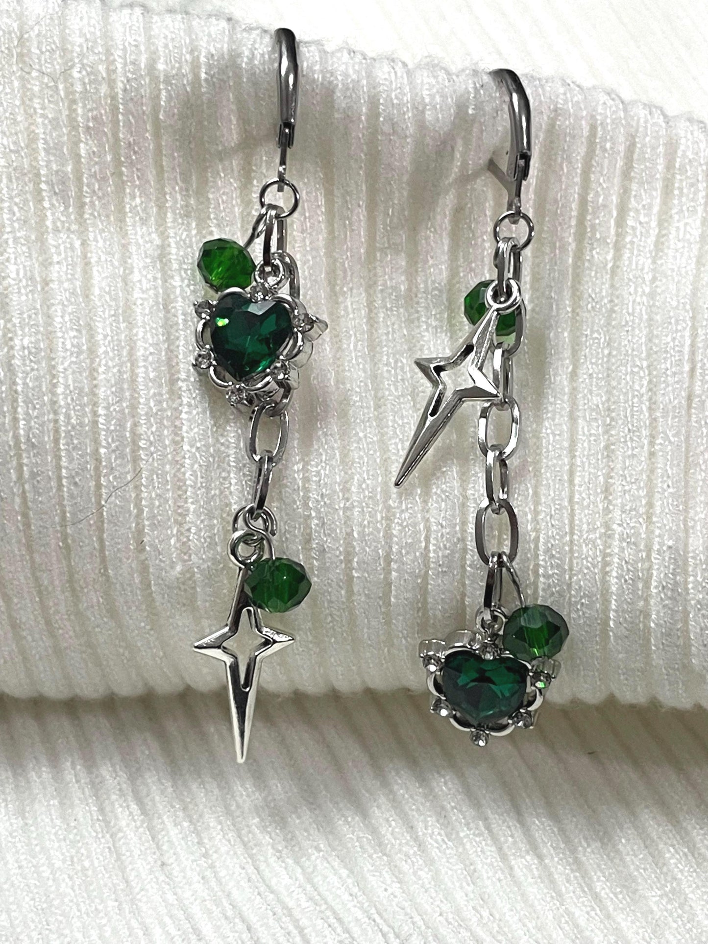 Mismatch Heart Dangle Earrings | Grunge Goth Asymmetrical Fairycore Jewelr